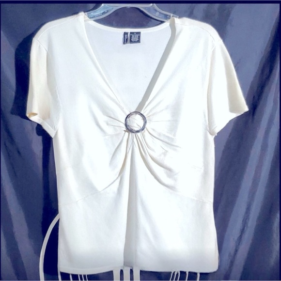 new directions Tops - New directions classy ruched side gathered bodice Ring top, very flattering desi